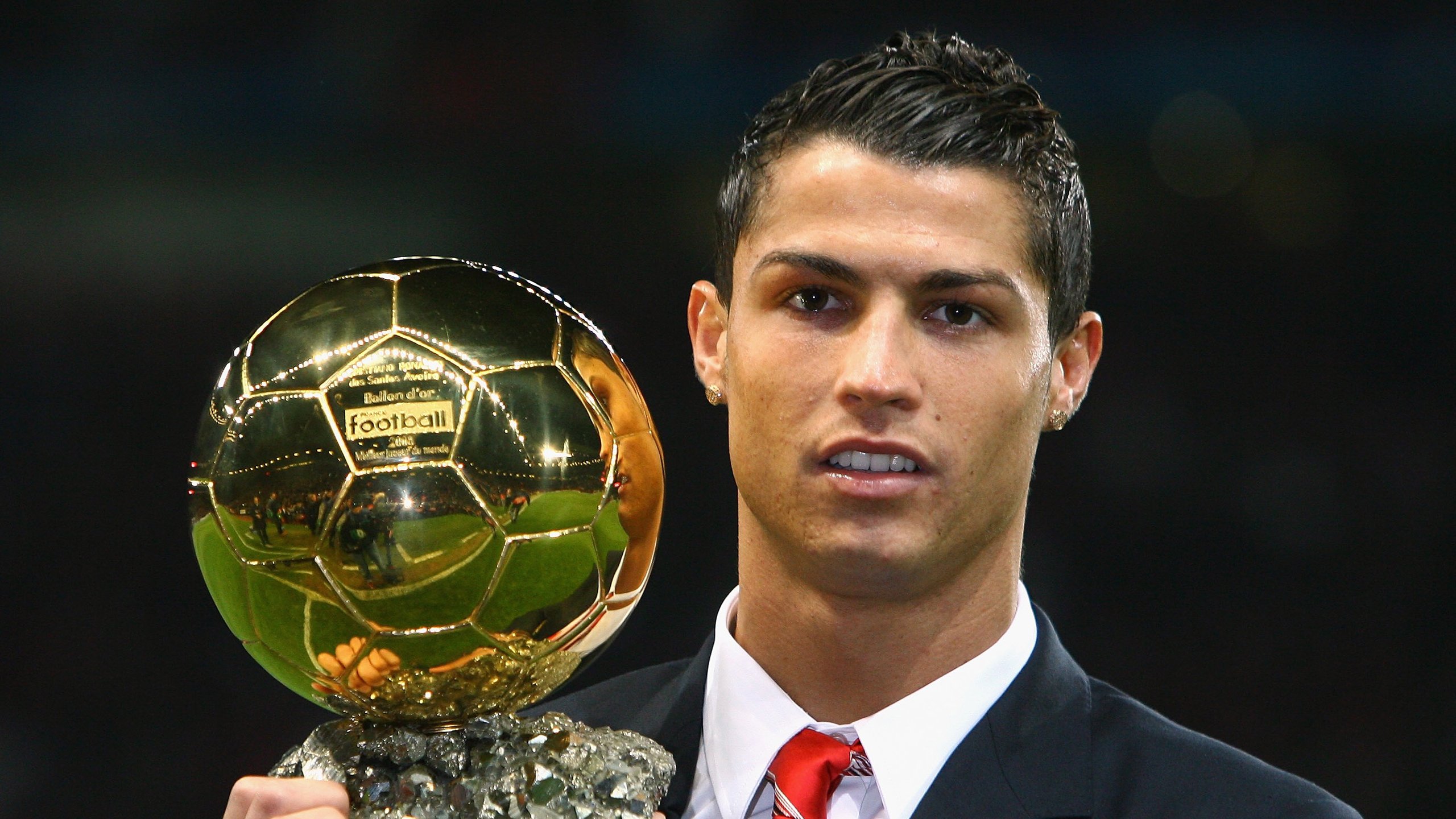 中国足球联赛社交媒体运营策略创新,足球媒体简介