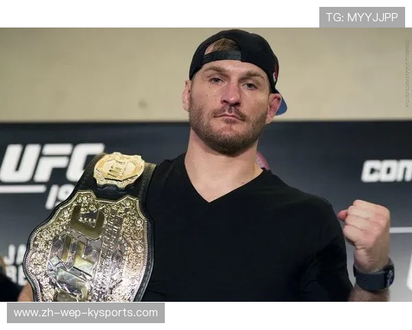 UFC重量级选手在地面防守中表现更为稳固